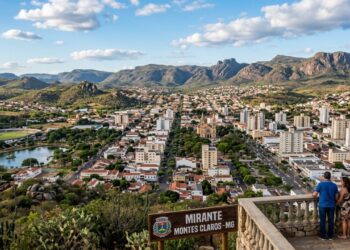 Maior polo do norte mineiro fica a 420 km de Belo Horizonte e guarda festas folclóricas mais antigas que a própria cidade