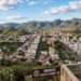 Maior polo do norte mineiro fica a 420 km de Belo Horizonte e guarda festas folclóricas mais antigas que a própria cidade