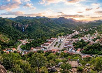 A única opala nobre do Brasil fica numa serra piauiense a 600 metros de altitude que virou referência no circuito global de joias