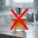 Pare de guardar seus perfumes caros expostos na bancada úmida do banheiro: essa é a maneira correta de mantê-los na caixa original no quarto para preservar a fixação da fragrância