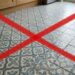 Adeus ao azulejo estampado com desenhos na cozinha: a nova tendência é mais limpa e proporciona amplitude com o revestimento metrô white liso