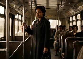 Rosa Parks, ativista americana, em uma frase que mudou a história: "Não pela raiva, mas pela dignidade humana que ninguém pode tirar"