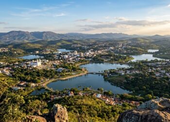 A cidade mineira batizada por sete lagoas guarda no subsolo colunas de pedra consideradas únicas no mundo