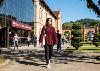 A maior cidade de Santa Catarina abriga a única escola do Bolshoi fora da Rússia e o maior festival de dança do mundo segundo o Guinness