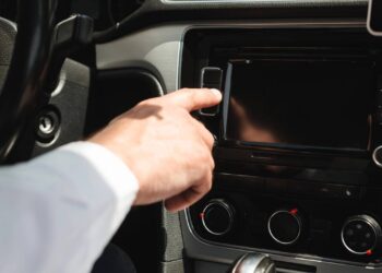 Quem diminui o som do carro para estacionar costuma ter esta característica mental
