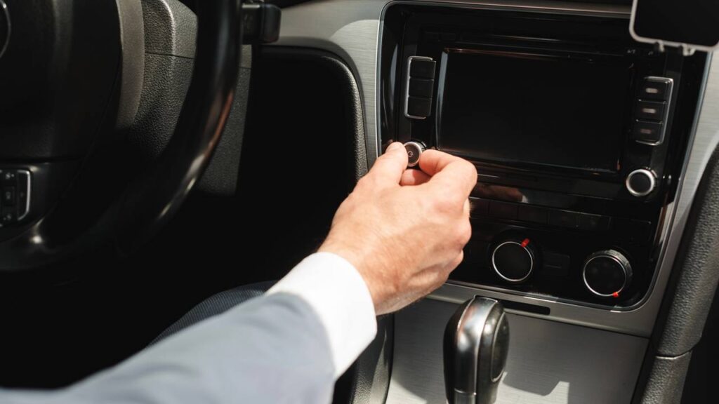Quem diminui o som do carro para estacionar costuma ter esta característica mental