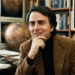 Carl Sagan e a perspectiva: "Para fazer uma torta de maçã do zero, primeiro você precisa inventar o universo”