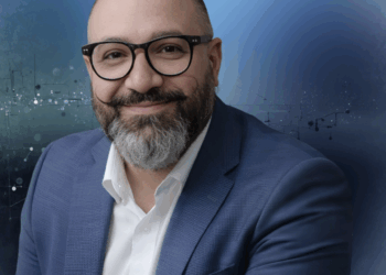Da física à infraestrutura de IA: o empresário que opera o que outros só comentam