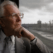 Frase do dia de Viktor Frankl: "Quando não podemos mais mudar uma situação, somos desafiados a mudar a nós mesmos" a lição do sobrevivente do Holocausto sobre sentido e liberdade interior