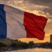 Por que a bandeira da França é azul, branca e vermelha, e qual a origem revolucionária dessas três cores?