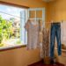 Como tirar o cheiro de mofo das roupas e toalhas que não secam no inverno: o truque fácil para secar dentro de casa sem deixar odor