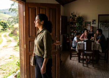 A psicologia explica por que algumas pessoas da família são vistas como o “problema”