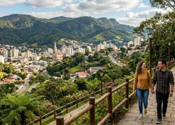 Caminhos cercados por natureza, clima serrano revigorante e pomares famosos: o paraíso dos amantes de uvas no interior paulista