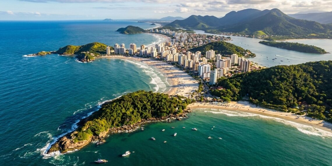 A Pérola do Atlântico tem 27 praias em 22 km de litoral e a única orla da América do Sul com 16 selos internacionais consecutivos