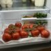 Pare de guardar tomates maduros na gaveta inferior da geladeira: essa é a maneira correta de organizar na fruteira para não perder o sabor e a textura natural