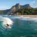 O paraíso de Darwin: a praia com ondas de 6 m que se torna o palco de big riders todo inverno