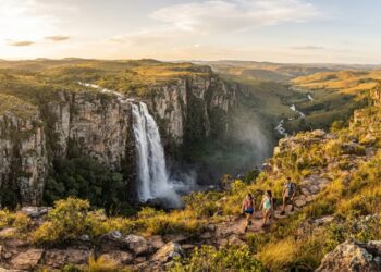 O baú da natureza: a serra que esconde a nascente do São Francisco e uma queda gigante
