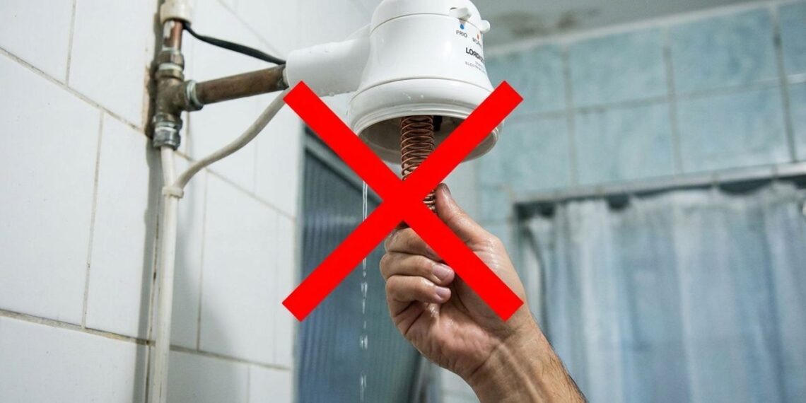Como trocar a resistência do chuveiro elétrico em casa com segurança desligando o disjuntor para evitar choques