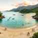 Com 102 praias em 106 km de litoral, esta cidade também foi palco do primeiro tratado de paz das Américas