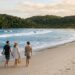 A única representante do Brasil entre as baías mais belas do mundo e baleias a 100 metros da areia: o cobiçado destino em formato de meia-lua