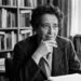 Frase do dia de Hannah Arendt, filósofa alemã e pensadora política: "A liberdade de pensamento requer que nós não aceitemos nem mesmo a verdade sem questionamento"