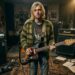 Frase do dia de Kurt Cobain, músico e vocalista do Nirvana: "Prefiro ser odiado por quem sou do que amado por quem não sou"