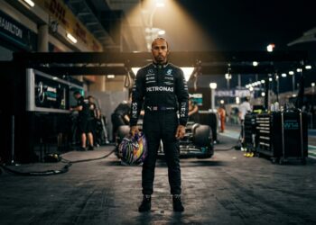Frase do dia de Lewis Hamilton, piloto de Fórmula 1 campeão: "Você não precisa ser nascido de ouro para brilhar como ouro"
