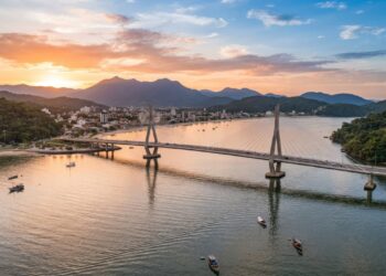 Fim das filas de ferry-boat: a nova ponte de 1.244 metros que transformou o litoral paranaense em 2026