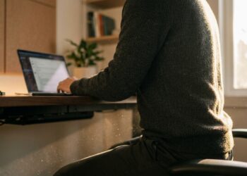 Dor na coluna lombar volta toda vez que você senta? A culpa é do psoas que ninguém explica