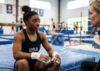 Frase do dia de Simone Biles: "A mentalidade é 90% do esporte." – Por que Simone Biles acredita que o psicológico supera o físico e como blindar sua mente contra a pressão.