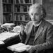 Albert Einstein, físico e pensador humanista: "O valor de um homem não está no que ele possui, mas naquilo que ele é capaz de dar ao mundo."