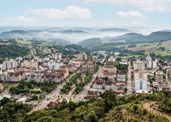 A terceira maior Oktoberfest do planeta acontece nesta cidade do Rio Grande do Sul
