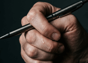 A explicação científica mais impressionante sobre o riso nervoso em momentos de tensão