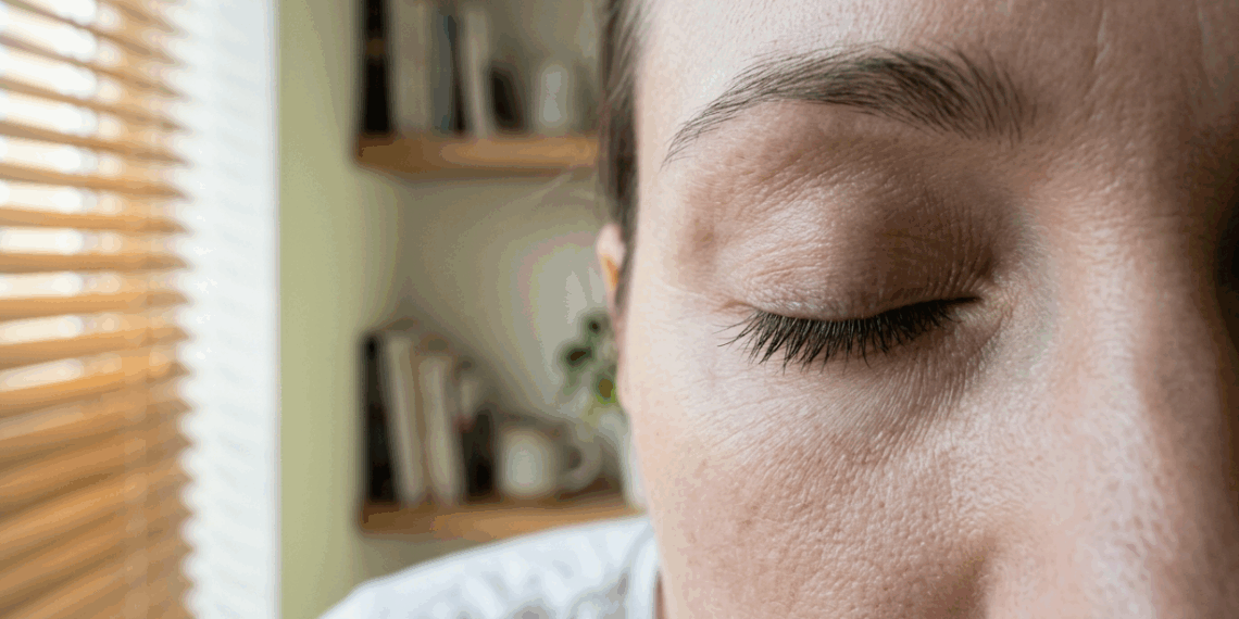 "Foco interno": como bloquear o mundo visual ajuda o seu cérebro a recuperar fatos esquecidos