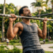 Dos 20 aos 60+ anos: Esta é a quantidade de barras fixas que você precisa fazer para ser considerado "em forma", e o que a força da parte superior do corpo diz sobre a densidade óssea e a saúde da sua coluna cervical