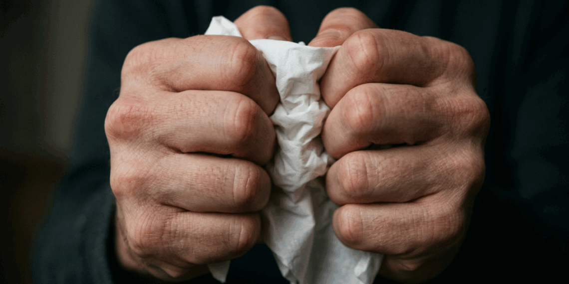 Rir em momentos de desespero é falta de empatia? Veja o que a ciência diz sobre o riso nervoso