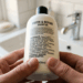 Como o ato de ler o rótulo do shampoo serve de escudo para o cérebro contra o tédio moderno