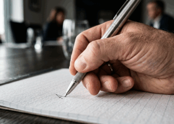A forma mais simples de quebrar o Pensamento de Grupo no trabalho e ter a coragem de discordar