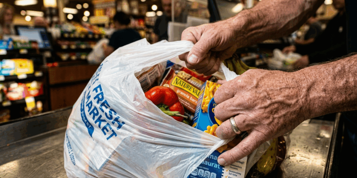 “Por que a fila assusta tanto?”: entenda a mente por trás do pânico no caixa do supermercado