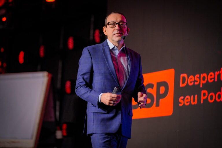 Método acima do palco: como José Roberto Marques converte escala em autoridade sobre comportamento humano