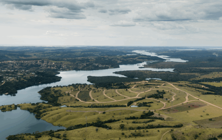 Lago Corumbá IV: o modelo de quem pensa o território antes da obra