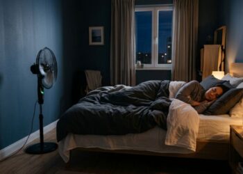 Por que dormir com o ventilador virado para a parede pode ser melhor para a sua respiração do que direto no corpo, segundo pneumologista