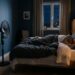 Por que dormir com o ventilador virado para a parede pode ser melhor para a sua respiração do que direto no corpo, segundo pneumologista