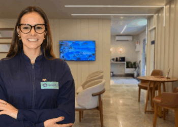 Oralfy reúne estética, prótese e implante no cuidado completo do sorriso