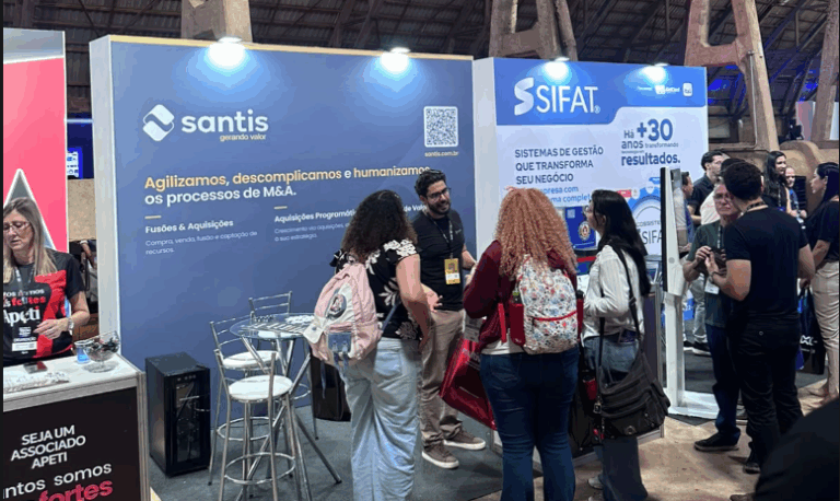 Santis marca presença no Rio Preto Tech Summit