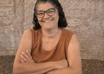 Sete anos vendendo brigadeiro na rua e um nome lido ao vivo: como Lucinea chegou ao R$ 1 milhão do Pix do Milhão