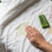 Babosa e limão para lençóis brancos: o guia natural para eliminar manchas de suor sem alvejantes agressivos