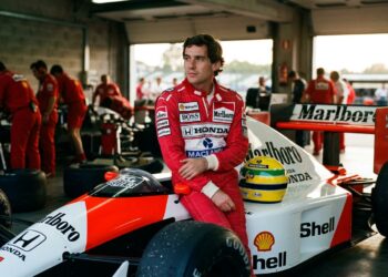 Frase do dia de Ayrton Senna: “Se você não tem nada a perder, pode ir além.” – Essa frase, dita em momentos decisivos de sua carreira, mostra como a coragem de arriscar pode ser mais importante do que a simples busca por vitórias.