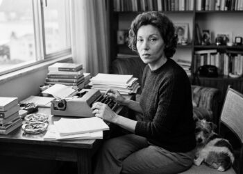 Frase de Clarice Lispector sobre a morte: "Morrer é aprender. E é a coisa mais importante que tenho a aprender." Uma meditação sobre aceitação e transcendência