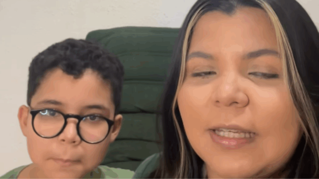 "Estratégia de artista": menino cria animação sobre travessuras felinas para convencer pais a adotar gatinho